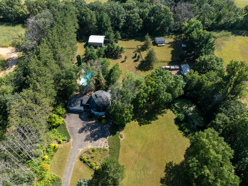 Sample property photo from the Gopher Studios real estate gallery, image 15 of 16